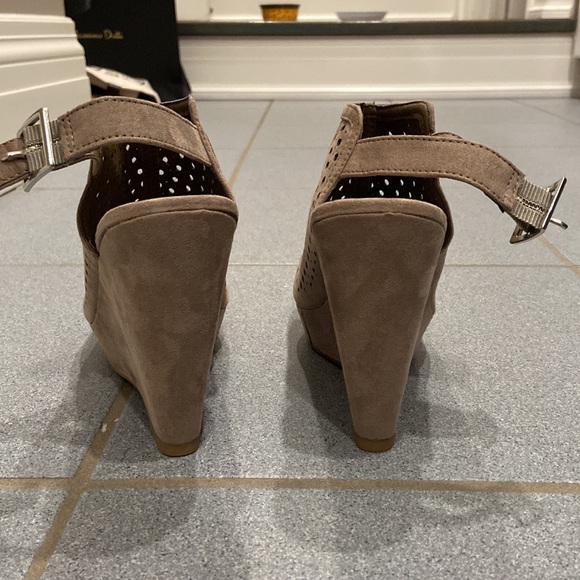 Madden girl peep toe wedges - Picture 3 of 6